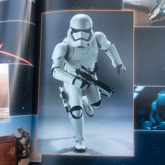 6-1-6-star-wars-reveil-force-premiere-photo-officiel-nouveau-costume-des-stormtroopers.jpg