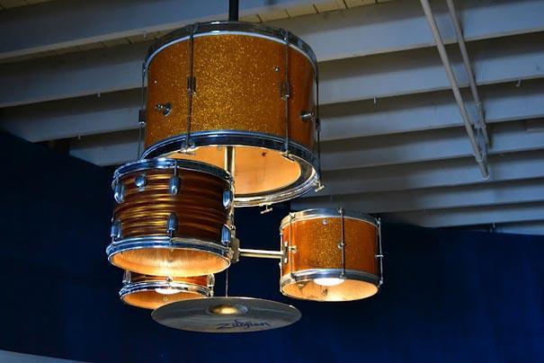 25 idées pour recycler vos vieux objets Idées Retro Lustres