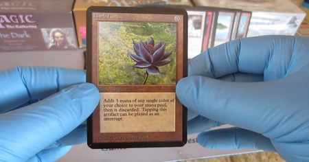 Magic : une carte Lotus Noir vendue à un prix exorbitant sur Ebay