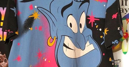 Aladdin : un tee-shirt à l'effigie du génie de Disney se vend à une somme exorbitante