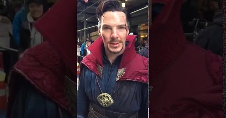 Marvel : Benedict Cumberbatch fait une visite surprise à un magasin de comics habillé en Dr Strange