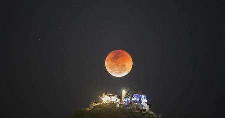 Les plus belles photos de l'éclipse lunaire et de Mars (timelapse en bonus)