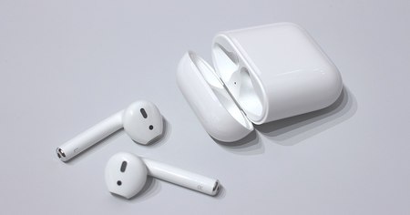 Apple AirPod : il dort avec ses écouteurs et il en retrouve un dans son ventre