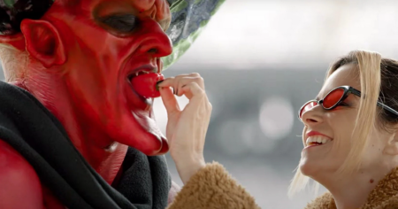 Ryan Reynolds : une pub choc dans laquelle Satan rencontre 2020