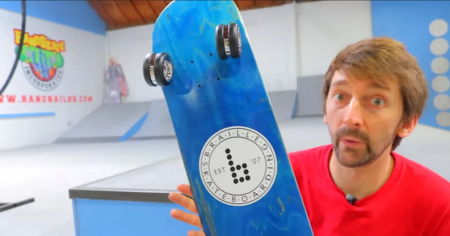 Installer les roulettes à 849 € du Mac Pro sur son skateboard : c'est possible !