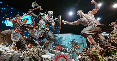 God of War : cette sublime statue de Kratos et Atreus de 71 cm va vous mettre l'eau à la bouche