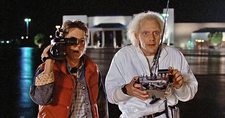 Retour vers le futur : Christopher Lloyd et Michael J. Fox se retrouvent autour d'un tournoi de poker