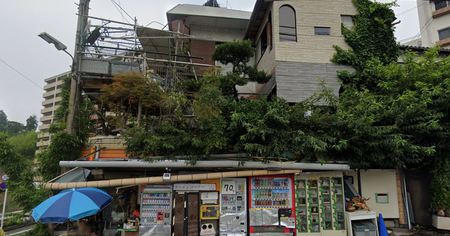 Ce magasin japonais abandonné depuis presque 20 ans nous plonge dans un film Ghibli IRL