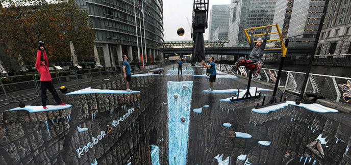 Street Art : des artistes repeignent des rues entières en 3D