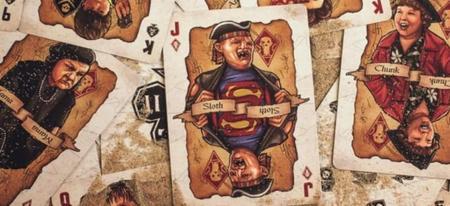 Un jeu de cartes magnifique pour rendre hommage aux Goonies