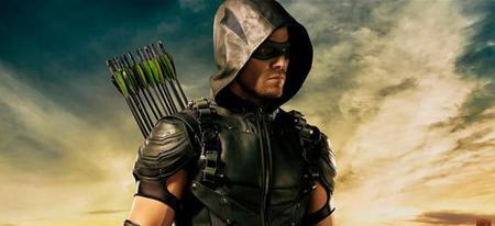 Arrow saison 4 : première bande-annonce explosive avec le nouveau costume d'Arrow et de Diggle !