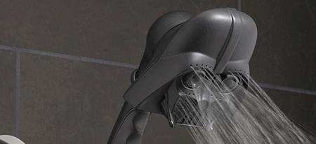 Prendre une douche avec Dark Vador et R2-D2 c'est possible !