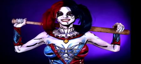 Cette artiste se transforme en Harley Quinn grâce au body painting