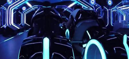 Tron comme si vous y étiez, découvrez l'attraction de Disney