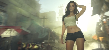 Emily Ratajkowski plus sexy que jamais dans un trailer de Call of Duty: Advanced Warfare