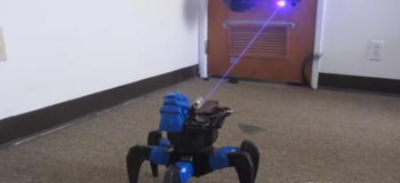 Un robot avec un laser de la mort télécommandé !