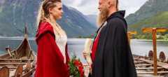 Ce couple norvégien s'est offert un véritable mariage traditionnel Viking !