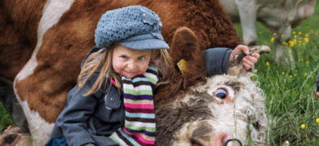 Il prend des photos WTF avec ses deux filles !