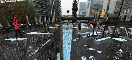 Street Art : des artistes repeignent des rues entières en 3D