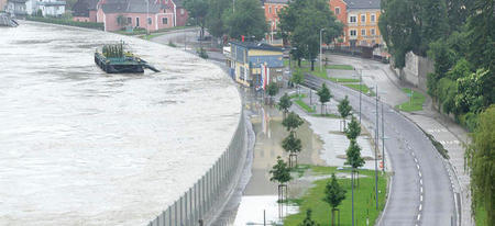 Les images incroyables de la frontière entre la normalité et une catastrophe naturelle