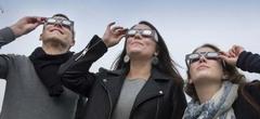 Pourquoi faut-il impérativement regarder l'éclipse en vous protégeant les yeux ?