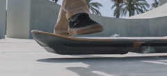 On sait enfin tout sur l'Hoverboard de Lexus ! Est-il aussi bien que celui de Retour vers le Futur ?