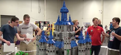 Il met deux ans à reproduire le château d'Hyrule en LEGO