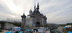 Dismaland : voilà ce qu'est devenu le parc de Bansky après sa fermeture