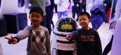 Un robot chinois s'emballe et blesse un homme ! 