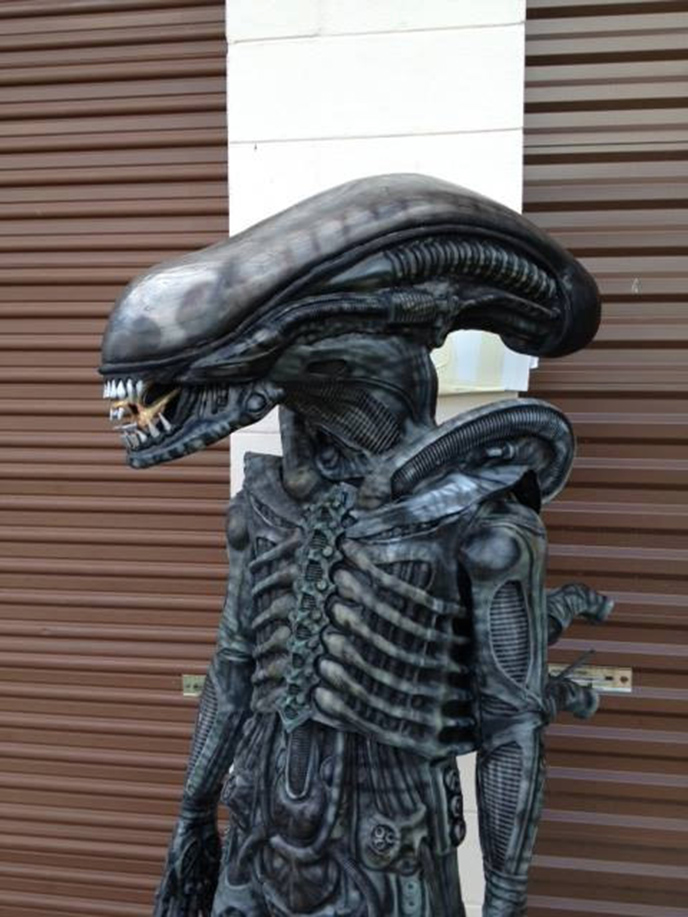 Cosplay alien costume