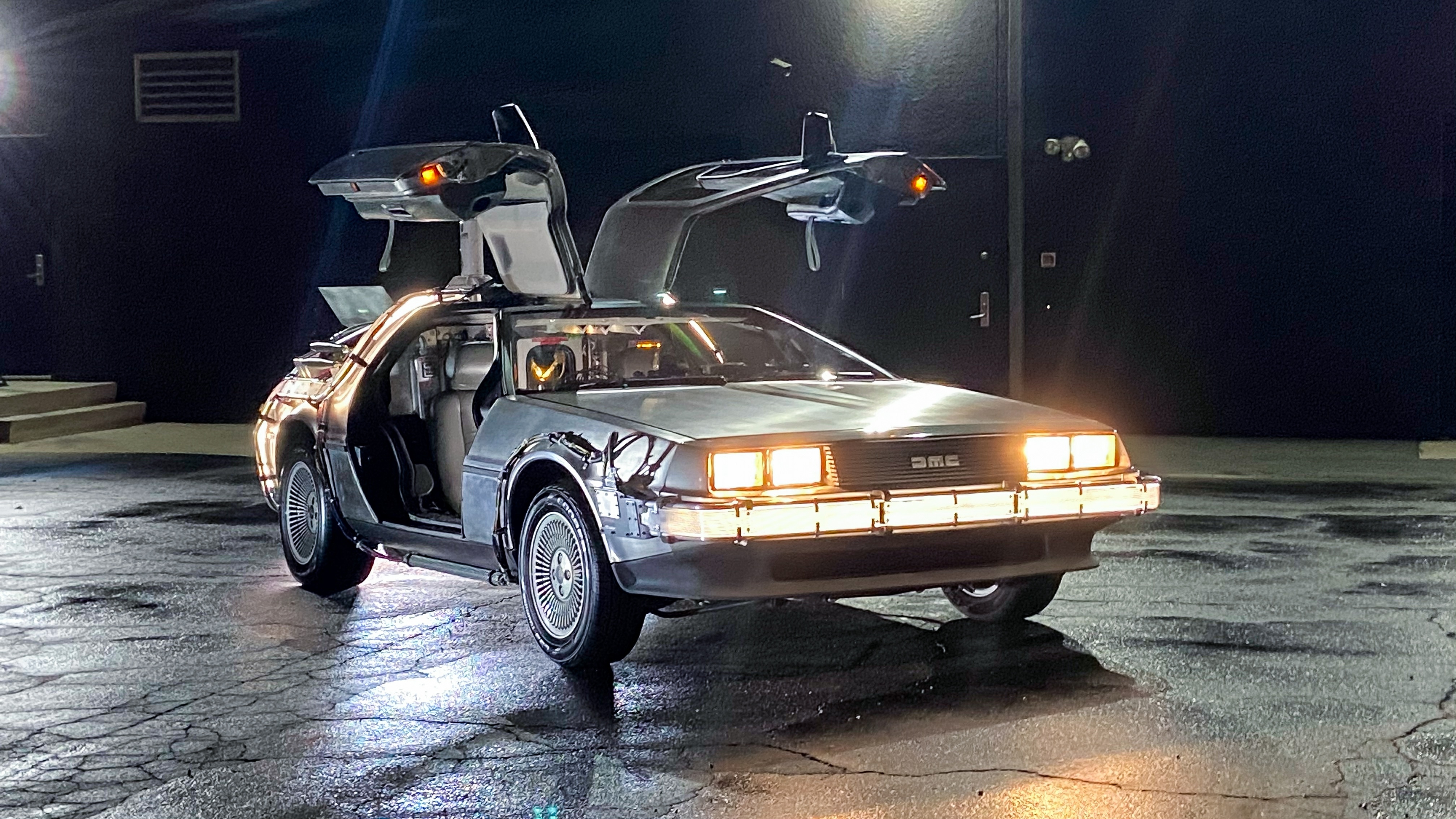 Retour vers le futur : montez à bord d'une DeLorean unique au