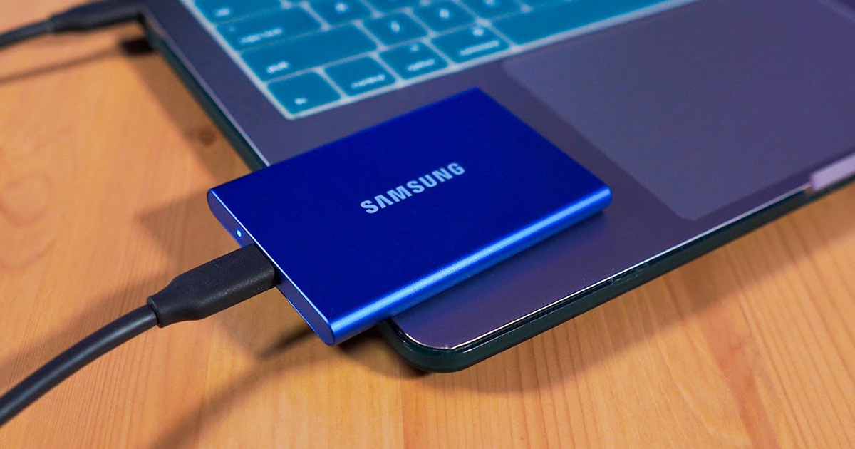 SSD externe Samsung Pack SSD externe T7 2 To Gris + carte microSD