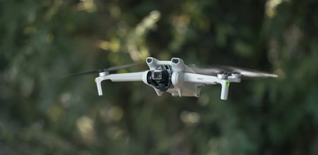 DJI Mini 3 Fly More Combo : le drone 4K idéal pour les amateurs de vol