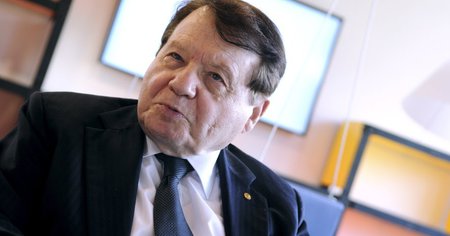 Covid-19 : Luc Montagnier, Nobel de médecine, avance la thèse que le virus est sorti ''d'un labo chinois avec de l'ADN de VIH''