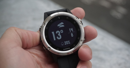 Test de la montre Garmin Fénix 5 Plus : le meilleur de la montre connectée pour sportifs ?