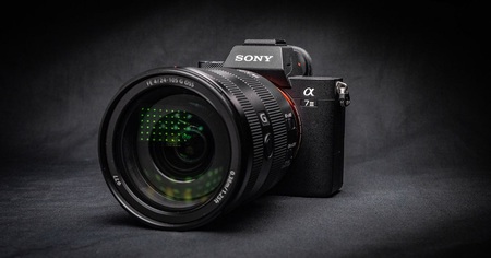 9 % de réduction sur l’appareil photo Sony Alpha 7 III et l’objectif zoom de 28-70 mm noirs