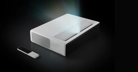 400 euros de réduction sur le vidéoprojecteur ultra courte focale Xiaomi Mi Laser en vente flah