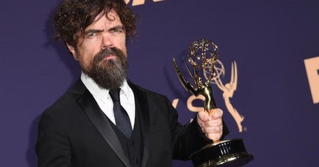 La star de Game of Thrones, Peter Dinklage, établit un record aux Emmy Awards !