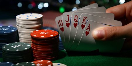 Quand l'intelligence artificielle de Facebook bat des champions dans une partie de poker à 6 !