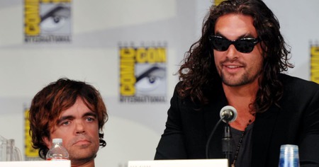 Jason Momoa est motivé pour un remake du film Jumeaux avec Peter Dinklage