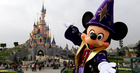 Disneyland : le groupe annonce une terrible nouvelle à ses employés