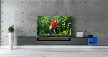 Grosse réduction sur cette Smart TV LED 4K de 65 pouces avec Android TV et une barre de son intégrée