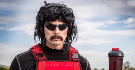 Twitch : Dr Disrespect annonce enfin son retour en stream après son ban