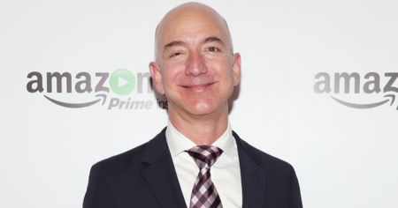 Amazon : Jeff Bezos n'est plus le PDG du groupe et désigne son successeur