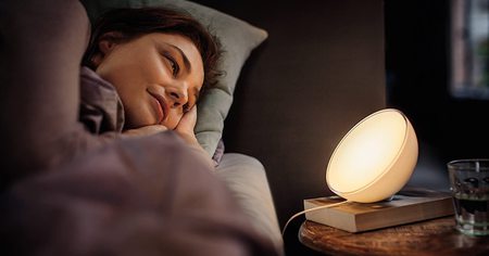 Une bonne promo sur la lampe connectée Philips HUE GO avec le module HUE Pont