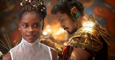 Black Panther 2 : la star du film répond aux fans qui désirent une romance entre Shuri et Namor