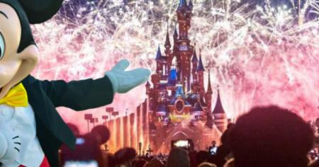 Disneyland Paris met à l'honneur la France avec ce feu d'artifice pour le 14 juillet