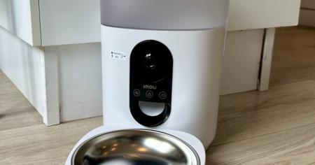 Test d'un distributeur de nourriture connecté pour chat et chien