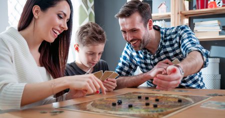 3 jeux de société pour voyager pendant le confinement