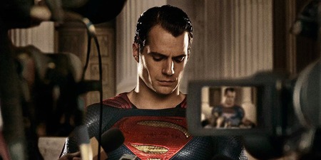 J.J. Abrams chercherait un nouveau Superman et Henry Cavill quitterait l'univers DC